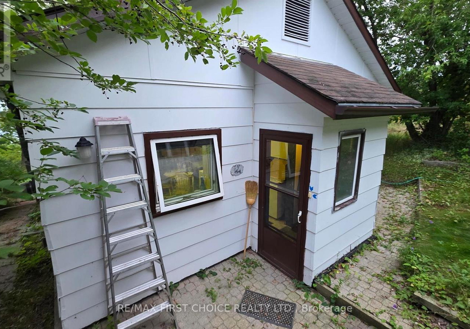 335-govt-road-kenora-keewatin-ontario-x13722844