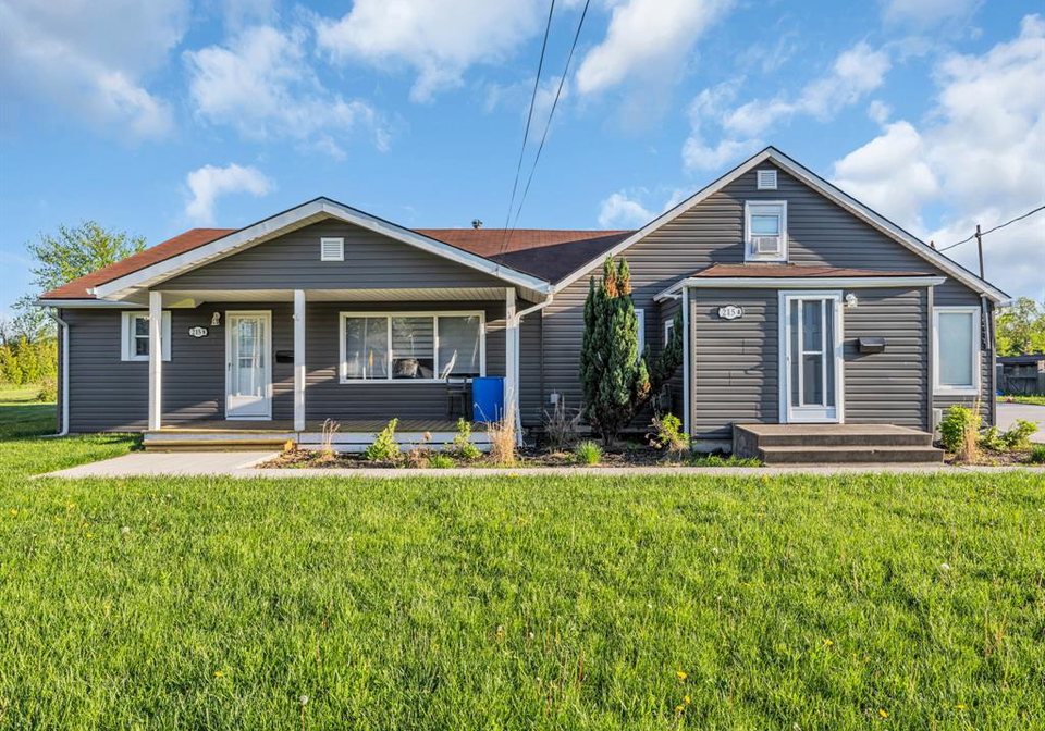 215-texas-amherstburg-ontario-25020236