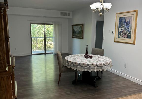 200-manning-tecumseh-ontario-25021795