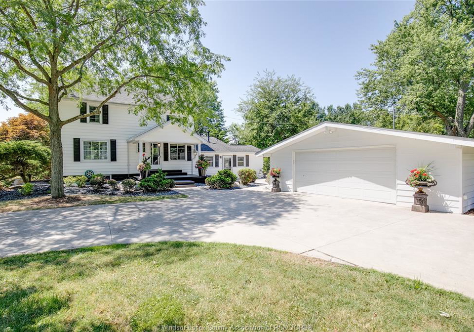 6239-holden-road-tecumseh-ontario-25022421