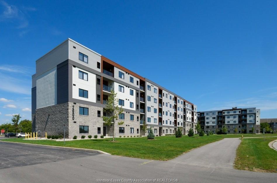 2600-sandwich-west-parkway-lasalle-ontario-25023512