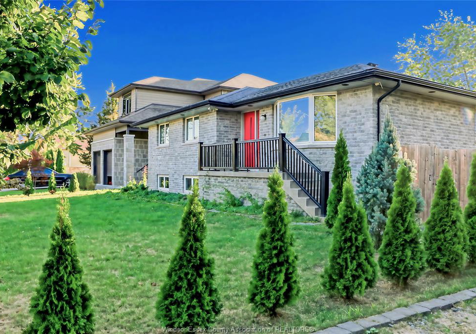 541-lakeview-avenue-windsor-ontario-25025078