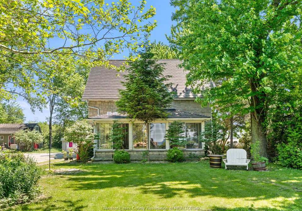 933-west-shore-road-pelee-island-ontario-25028332