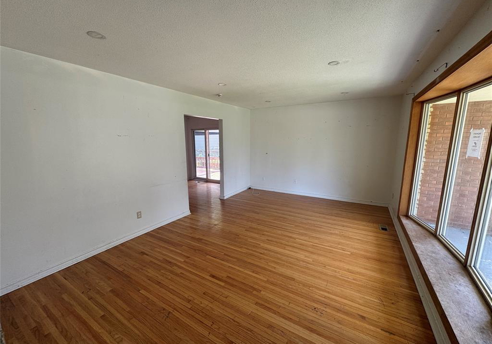 2650-rivard-avenue-windsor-ontario-25028547