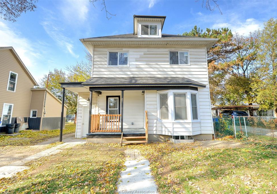 3076-sandwich-windsor-ontario-25028916