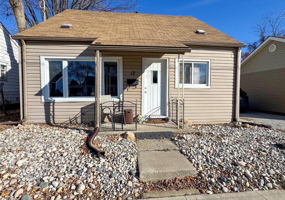 17-mcnaughton-avenue-wallaceburg-ontario-25029215