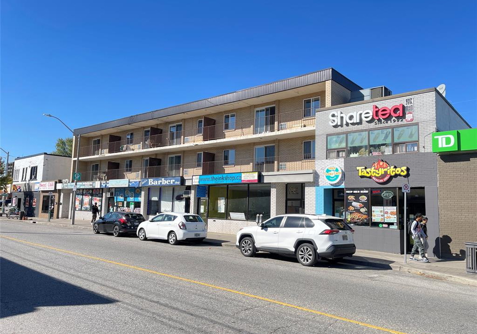 2136-wyandotte-street-west-windsor-ontario-25029459