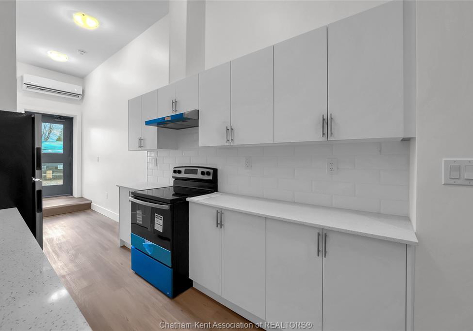 131-main-street-dresden-ontario-25030950