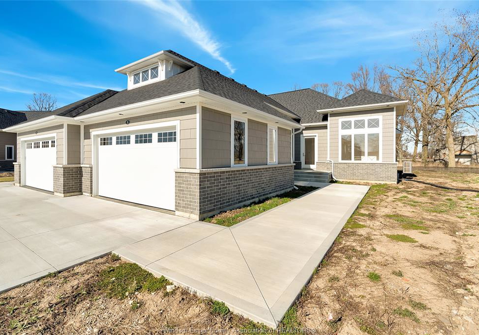 31-sandcastle-amherstburg-ontario-25031362