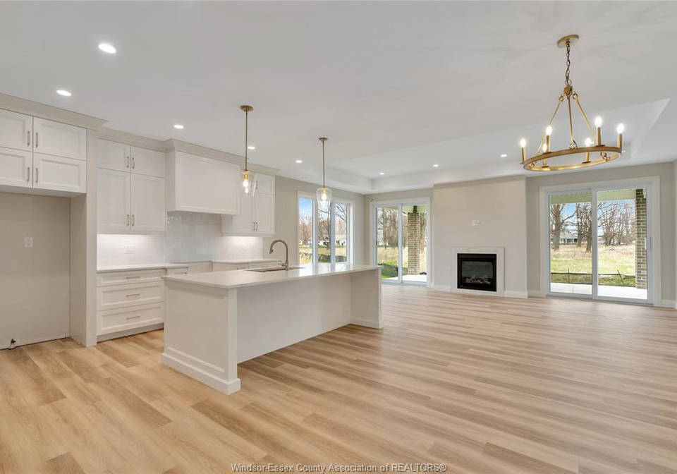 31-sandcastle-amherstburg-ontario-25031362