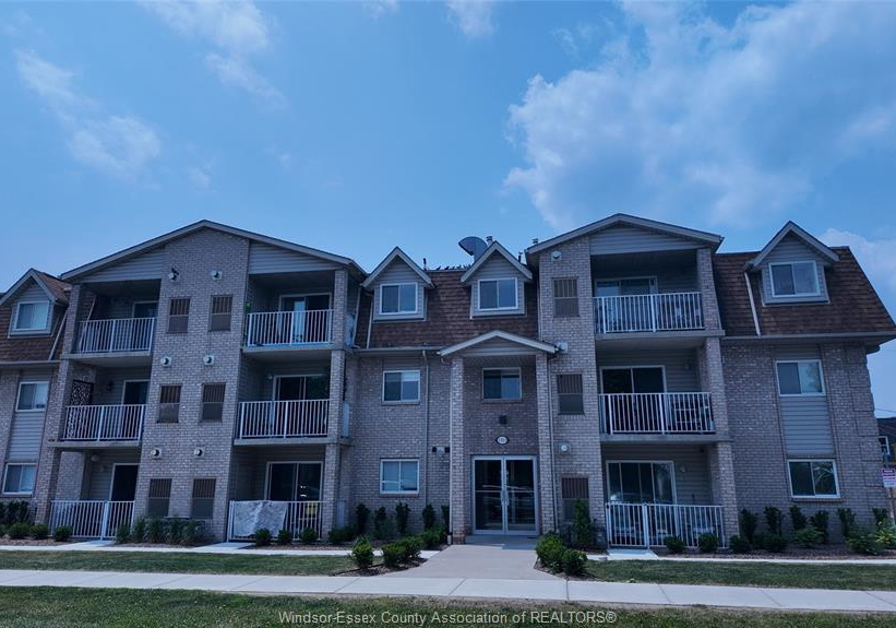 1323-langlois-avenue-windsor-ontario-26000057