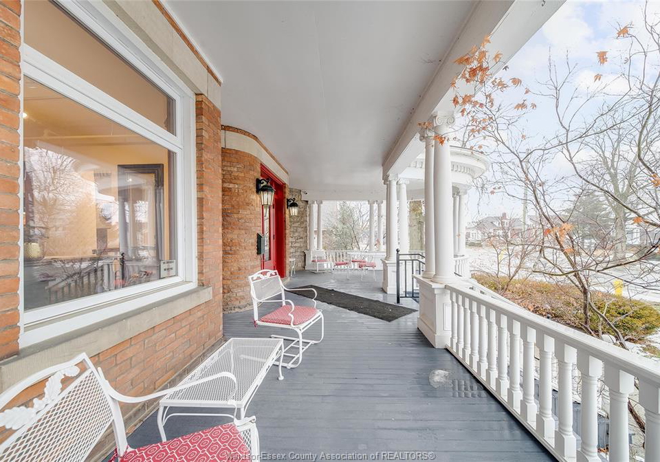 259-wellington-street-west-chatham-ontario-26000207