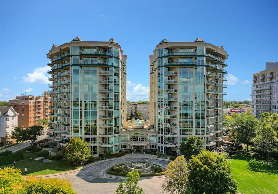 4955-riverside-drive-east-windsor-ontario-26000227