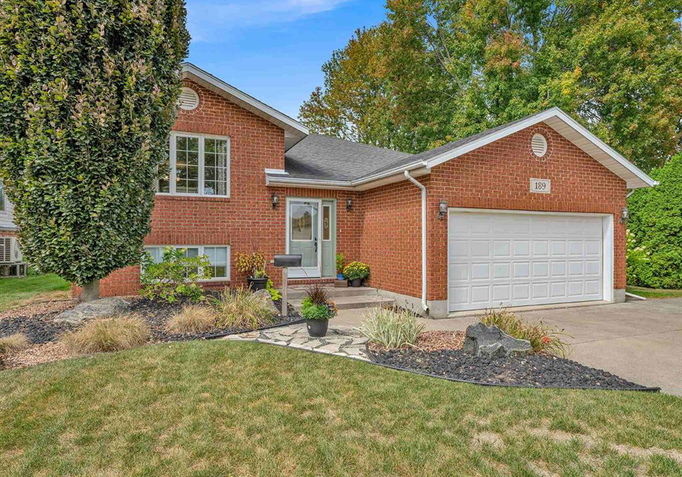 189-woodland-harrow-ontario-26000352