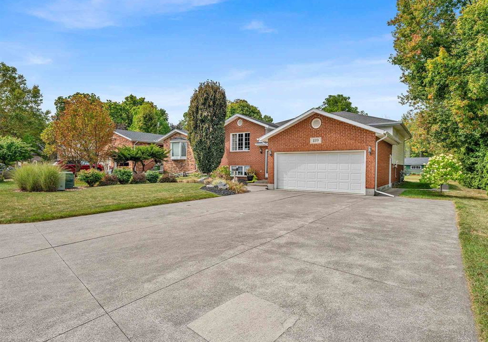 189-woodland-harrow-ontario-26000352
