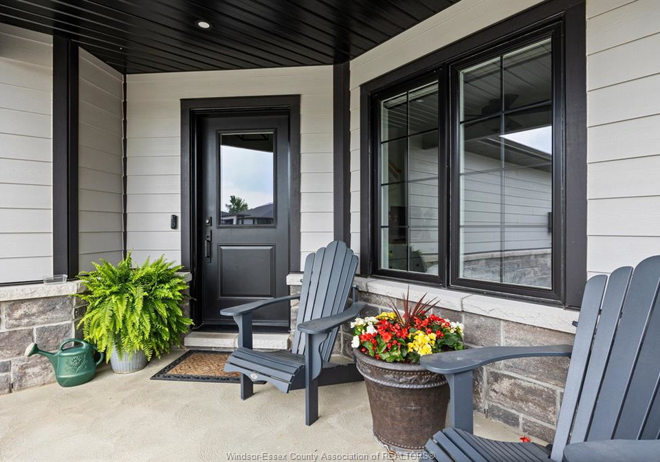 76-mckenzie-essex-ontario-26000401
