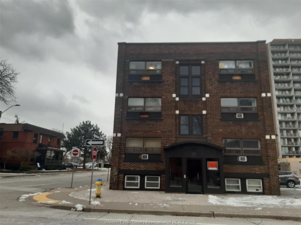 147-janette-avenue-windsor-ontario-26000548