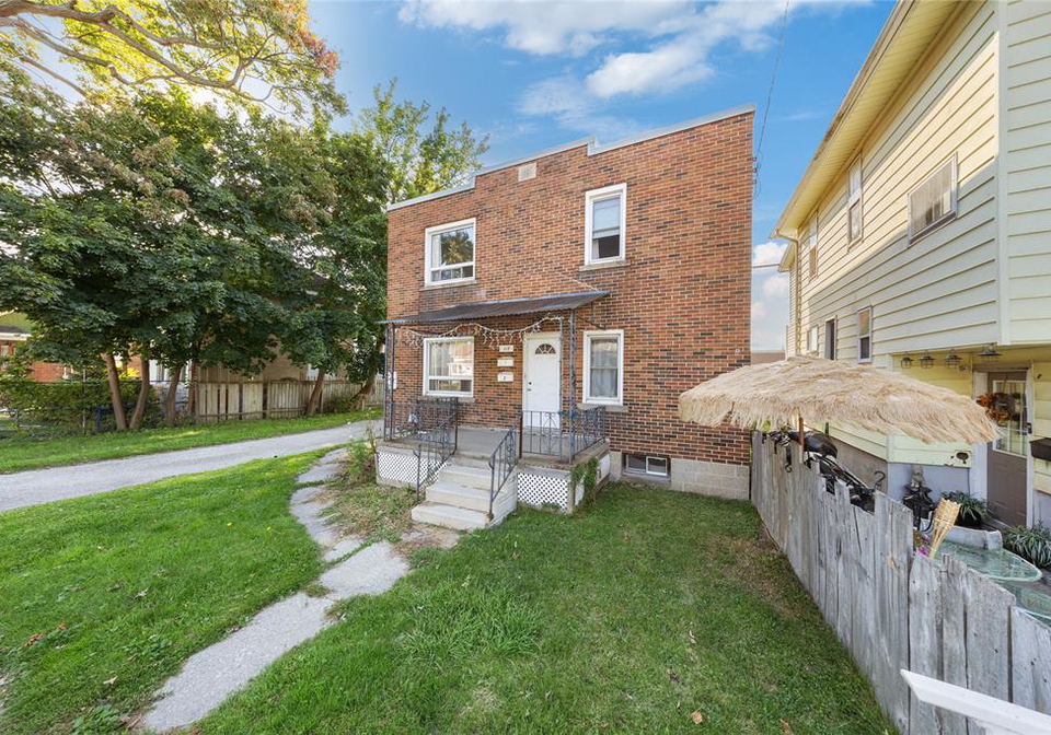 115-brock-street-north-sarnia-ontario-26000696