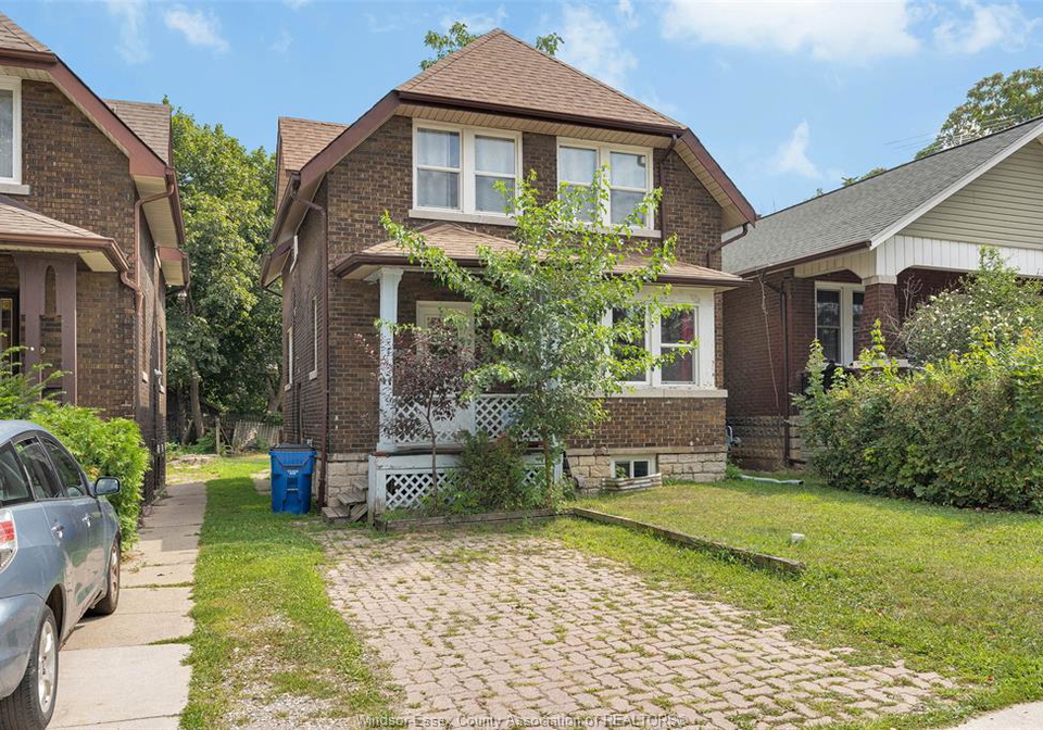 466-rankin-windsor-ontario-26000811