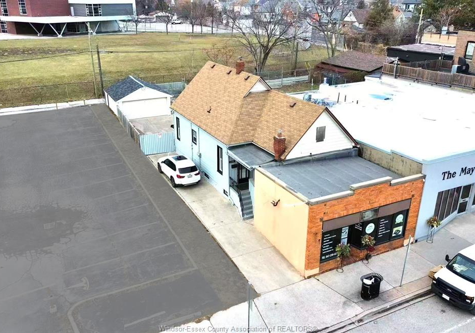 1116-wyandotte-east-windsor-ontario-26000869