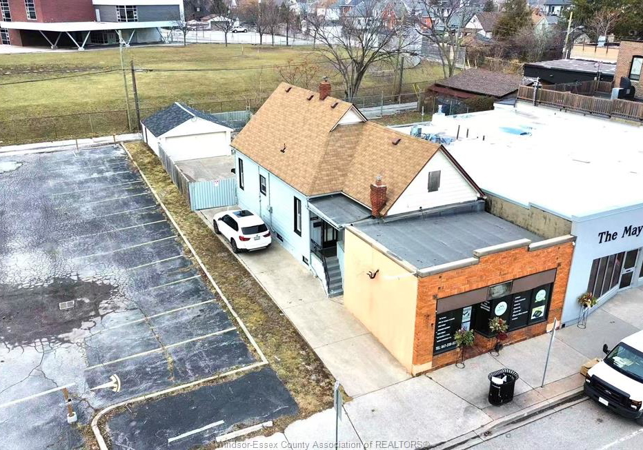 1116-wyandotte-east-windsor-ontario-26000869