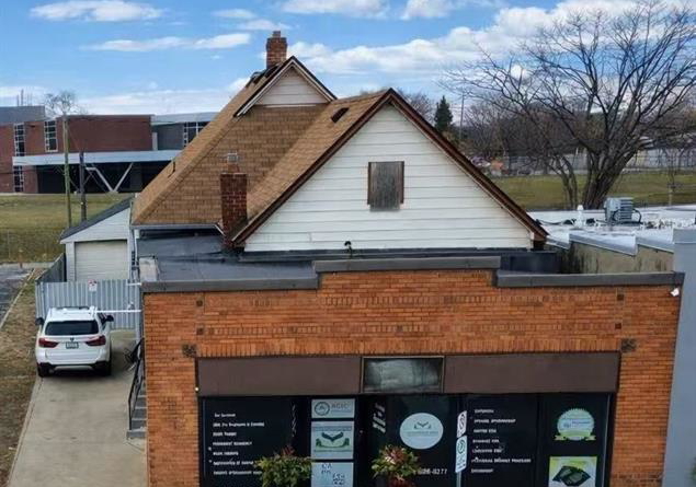 1116-wyandotte-east-windsor-ontario-26000869