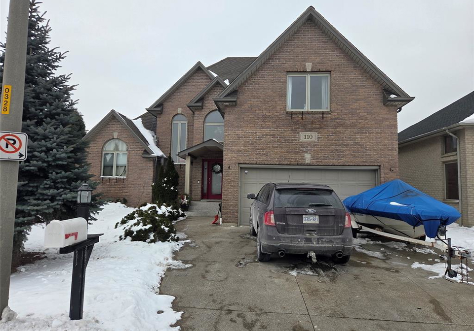 110-sylvano-crescent-lakeshore-ontario-26000872