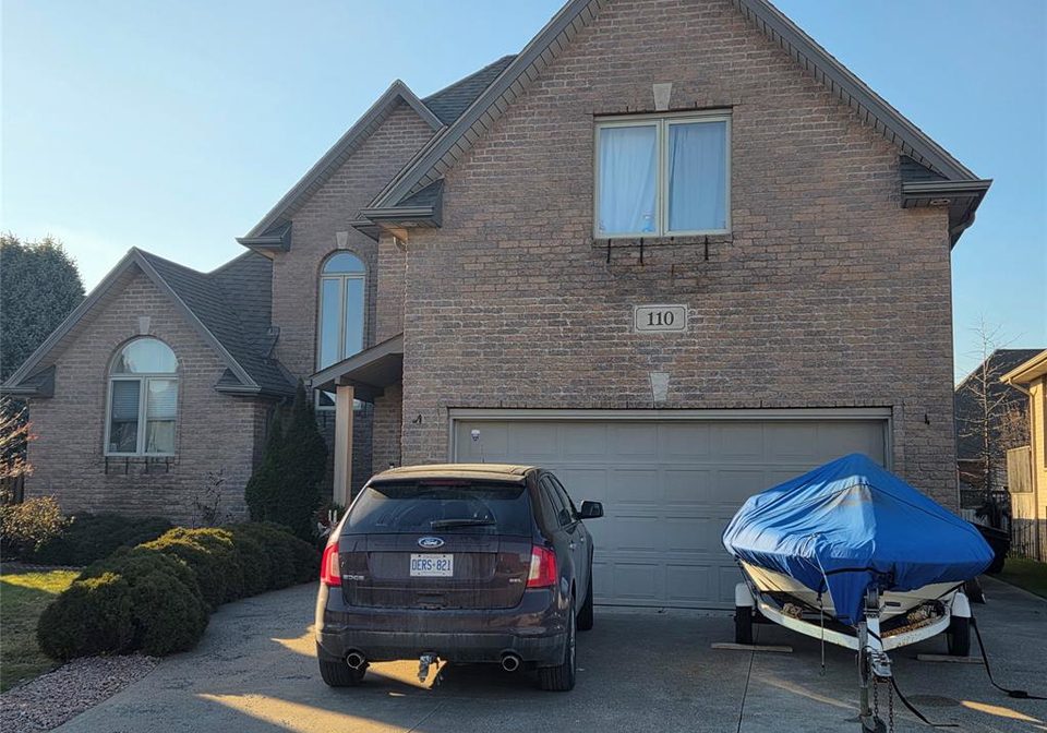 110-sylvano-crescent-lakeshore-ontario-26000872
