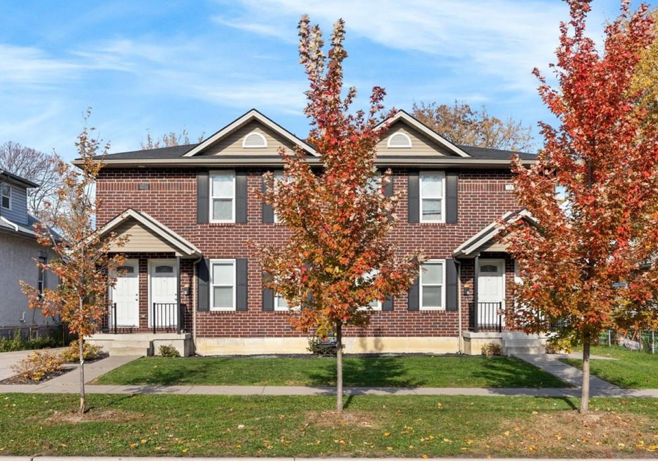 528-chippawa-windsor-ontario-26001097