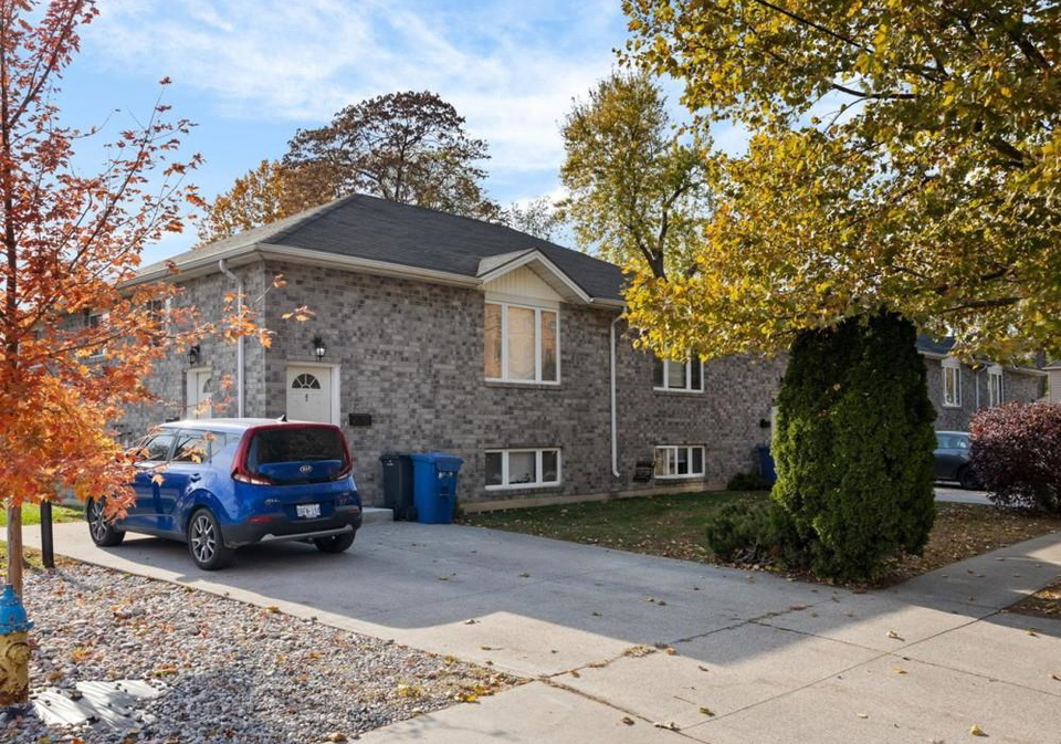 675-chippawa-windsor-ontario-26001109