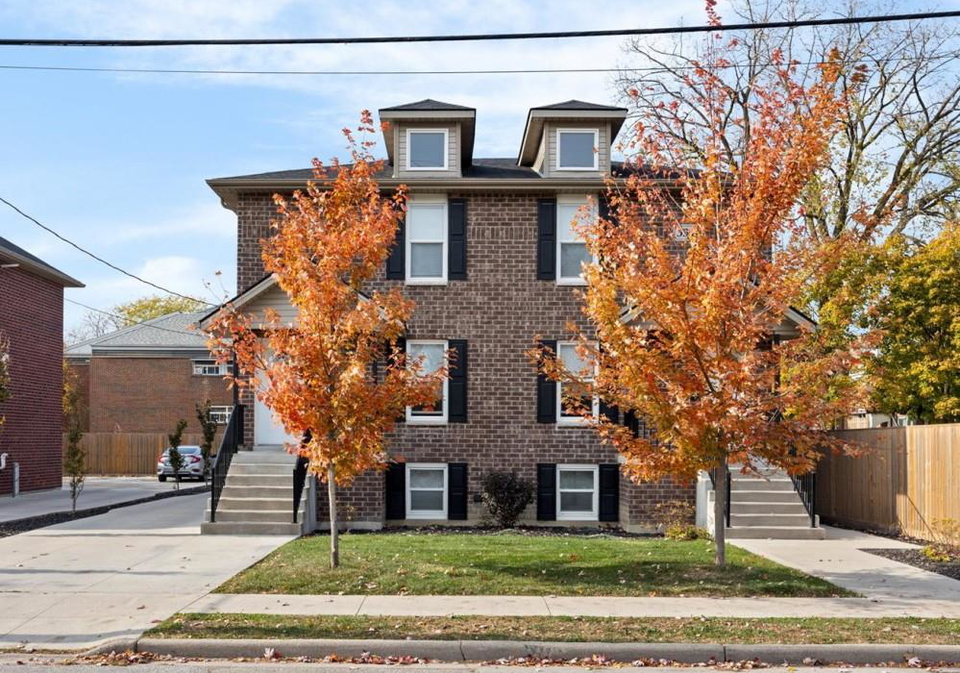 3340-bloomfield-windsor-ontario-26001115
