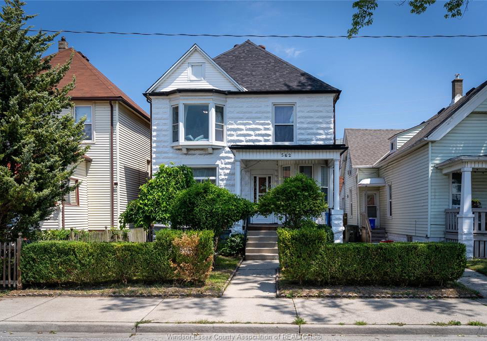 562-dougall-windsor-ontario-26001264