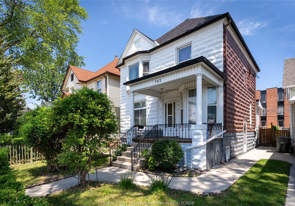 562-dougall-windsor-ontario-26001264