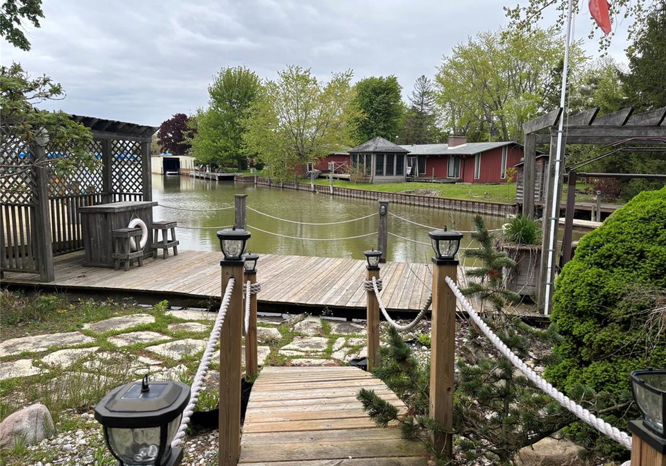 21515-muskie-lane-tilbury-north-ontario-26001446