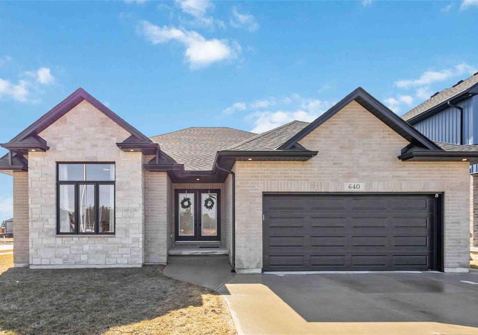 640-sweetbay-crescent-sarnia-ontario-26001649
