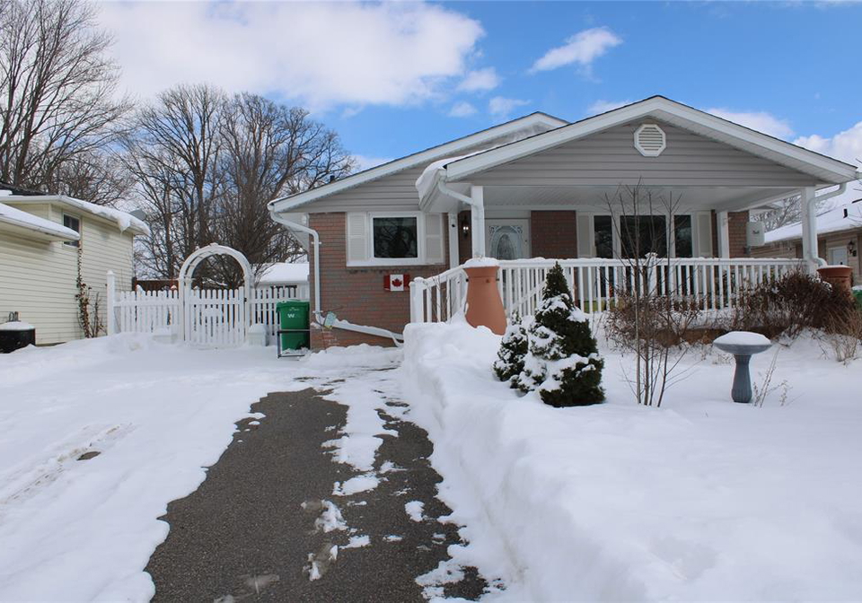 518-cardinal-crescent-petrolia-ontario-26001681