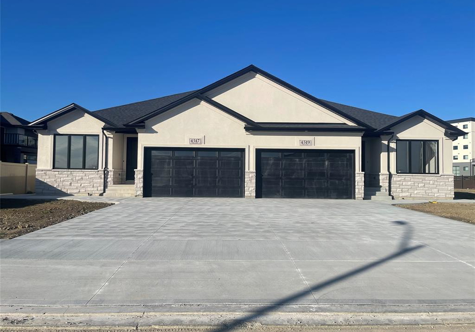 4517-valerio-crescent-lasalle-ontario-26001710
