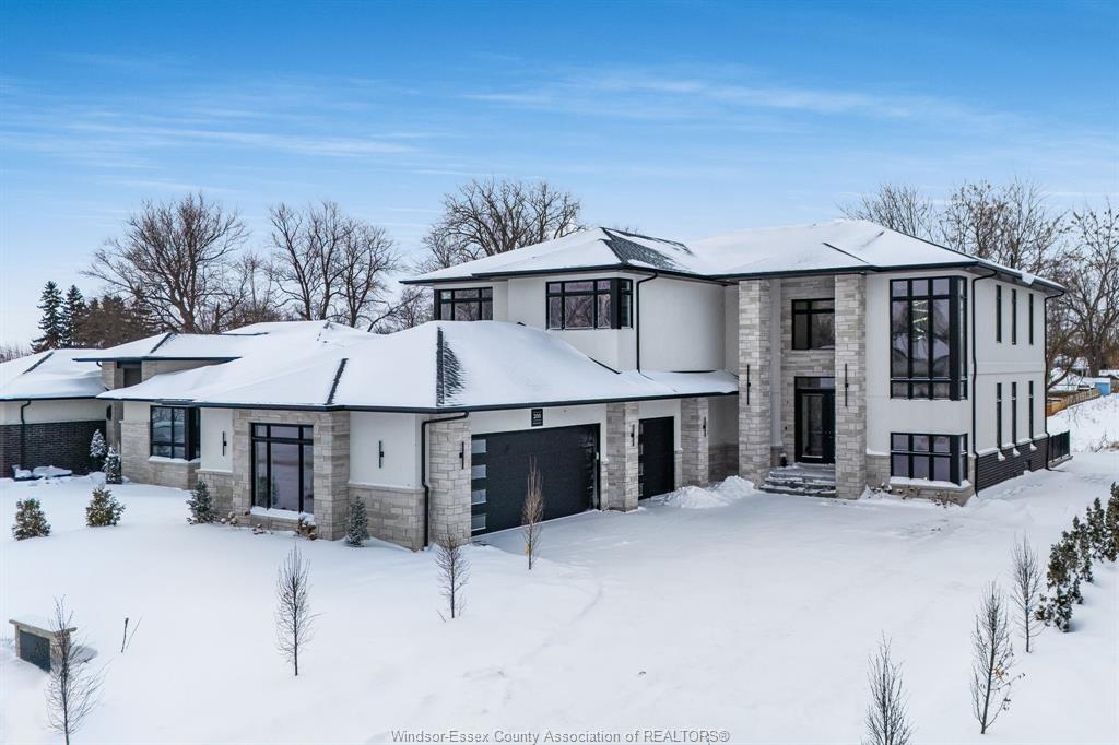 200-grandview-avenue-kingsville-ontario-26001756