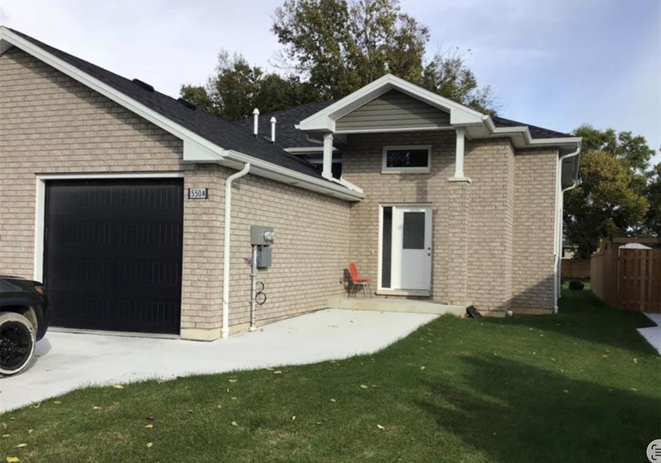 550-bagot-harrow-ontario-26001846