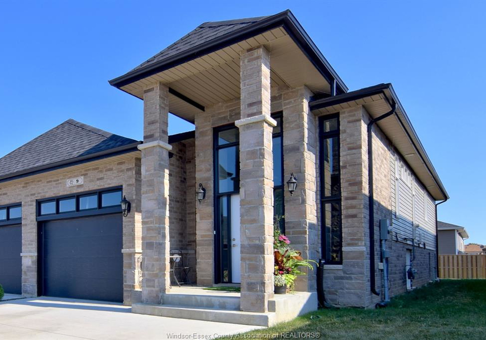 9-woodland-kingsville-ontario-26002519