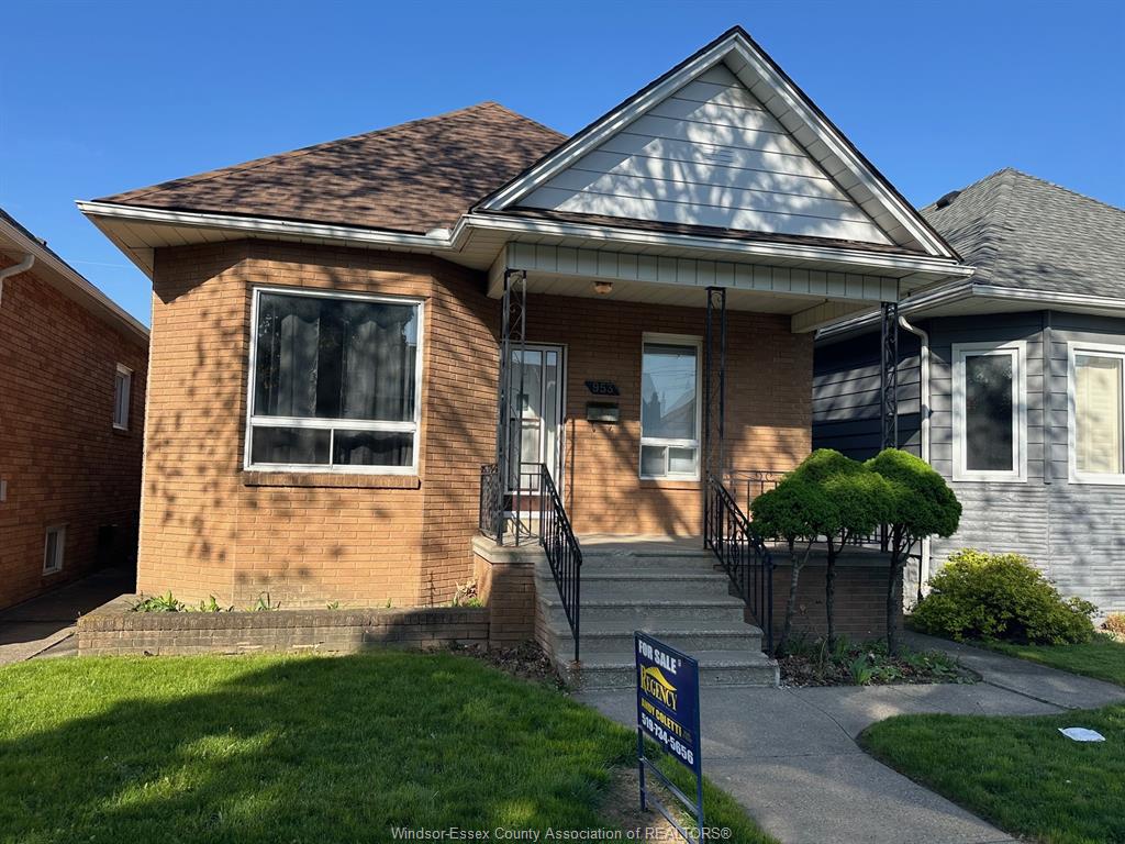 953-gladstone-windsor-ontario-26002555