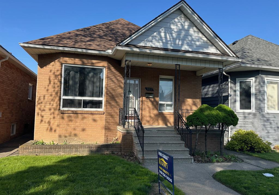 953-gladstone-windsor-ontario-26002555