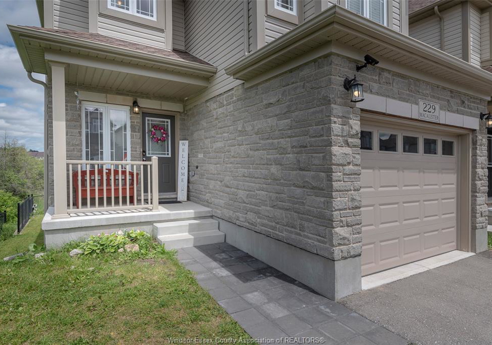 229-macalister-boulevard-guelph-ontario-26002613