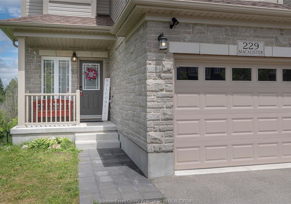 229-macalister-boulevard-guelph-ontario-26002613