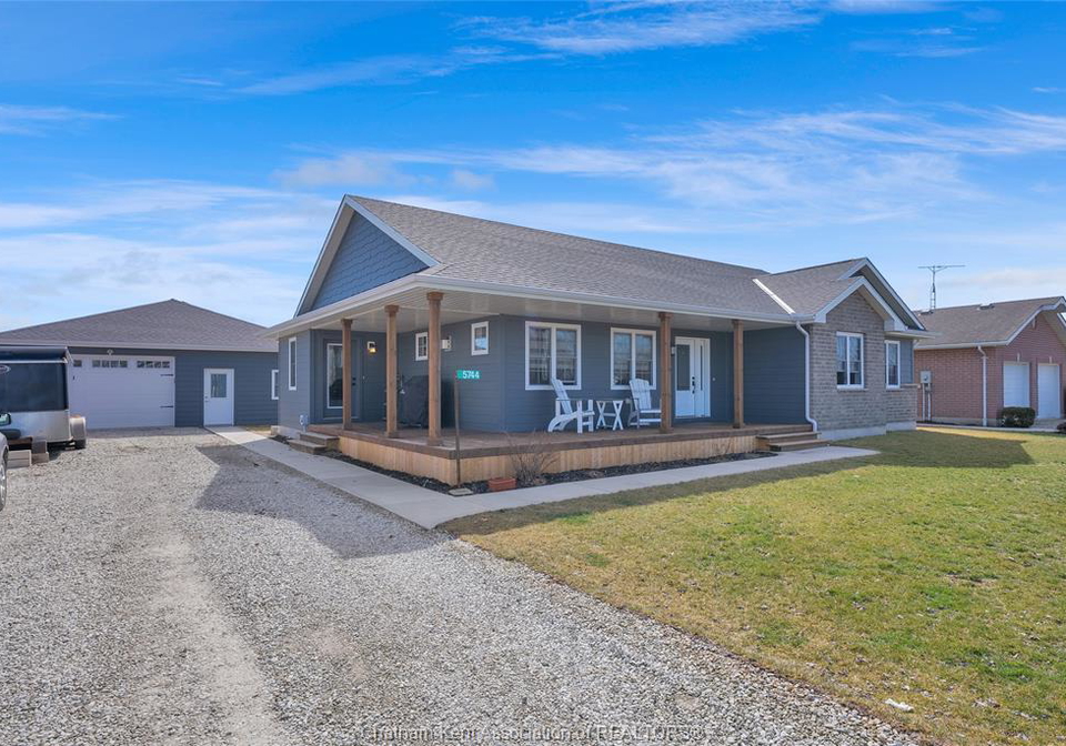 5744-middle-line-merlin-ontario-26002675