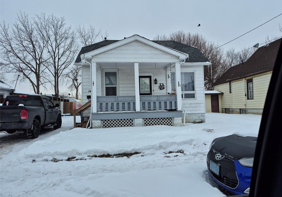 141-edgar-street-chatham-ontario-26002745