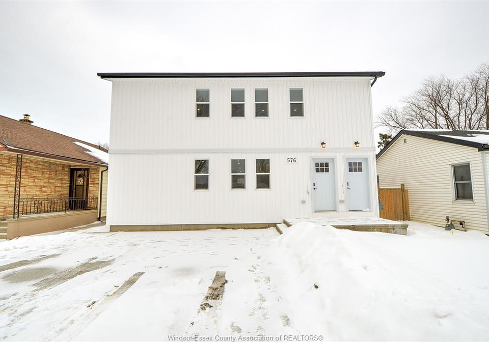 576-elinor-windsor-ontario-26002775