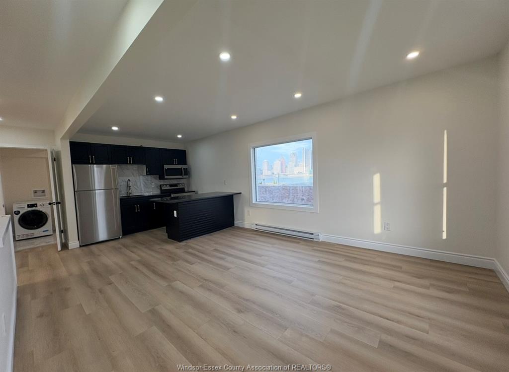 191-marentette-windsor-ontario-26002997