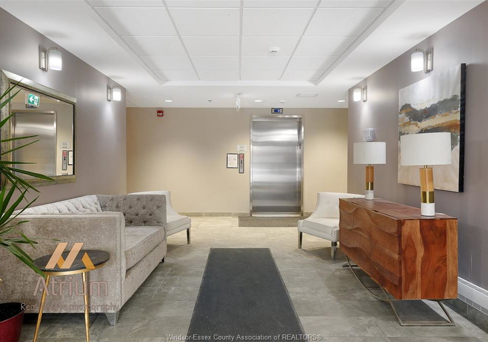 5850-newman-boulevard-lasalle-ontario-26003135