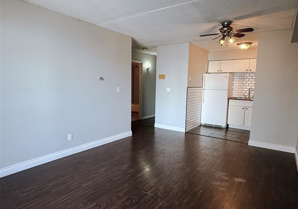 150-park-street-west-windsor-ontario-26003343